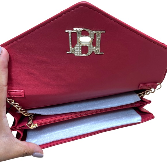 NWT Badgley Mischka Red and Gold Crossbody Bag with Quilted Design - Picture 5 of 13